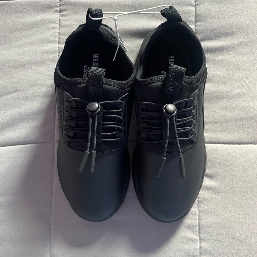 NEW | Clove Nursing Shoes | Clove Women’s Classic Shoe | All Black Nursing Shoe - Picture 8 of 16